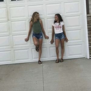 Meet your Posher, Kenly